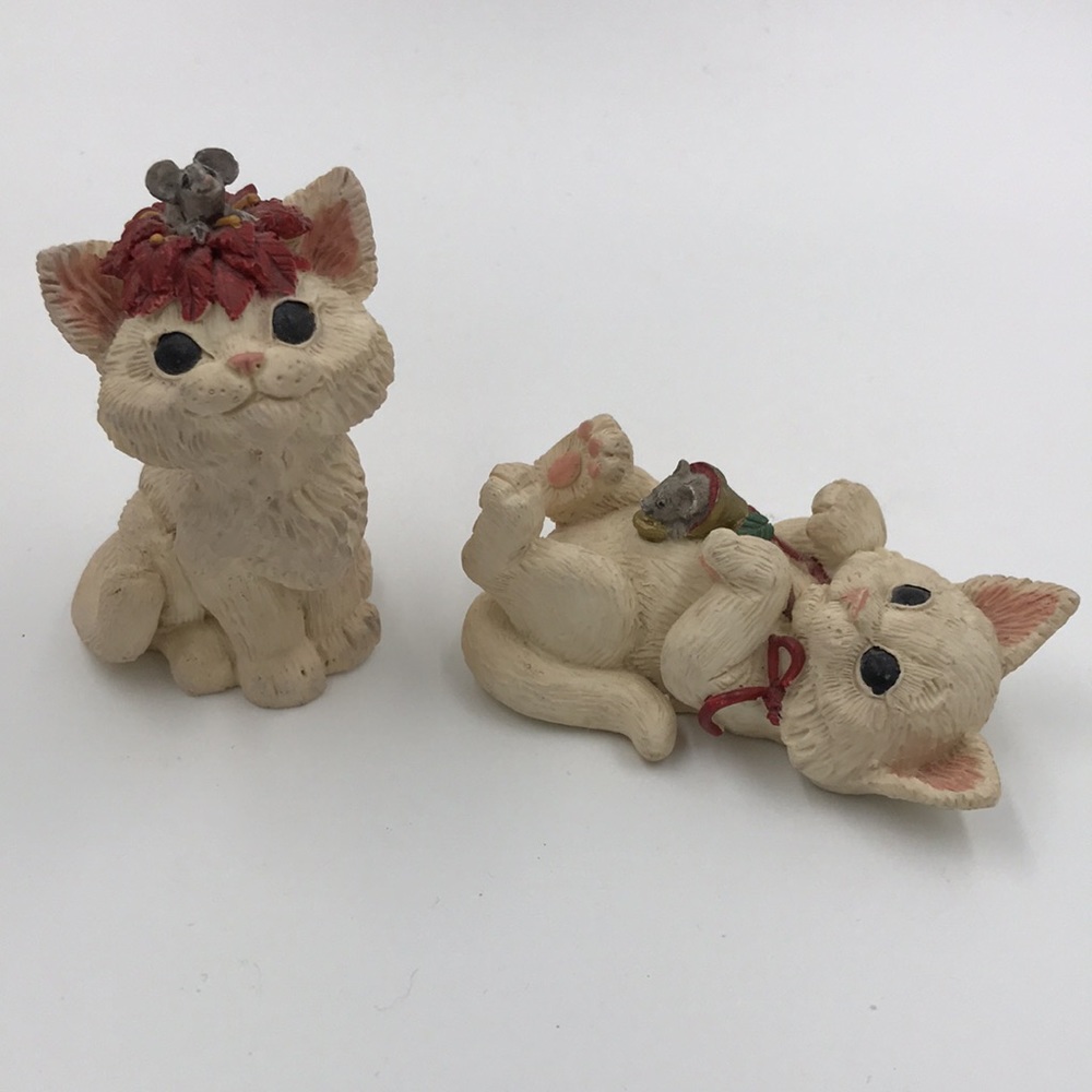 1992 Kathy Wise Cat Wearing Christmas Bell & Cat with Poinsetta Figures Vintage